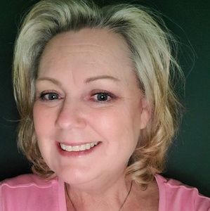 Meet your Posher, Michele